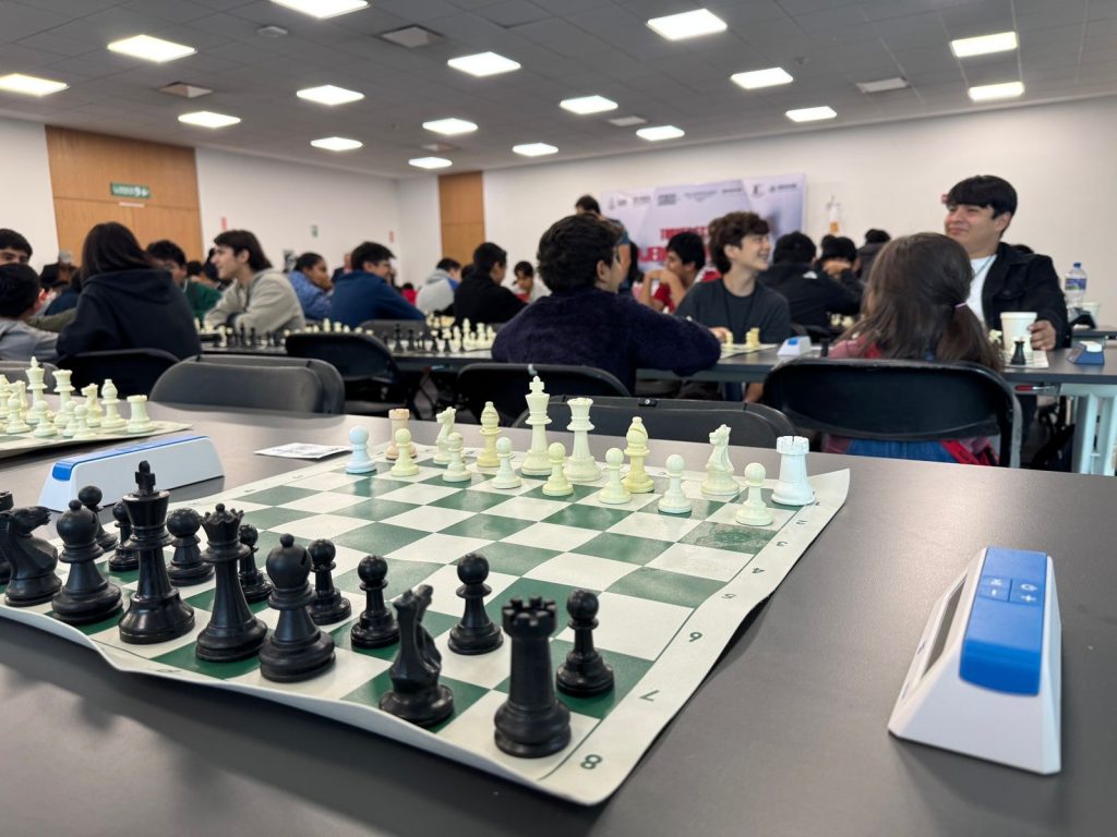 Participan niños y jóvenes en torneo estatal de Ajedrez por La Paz ...