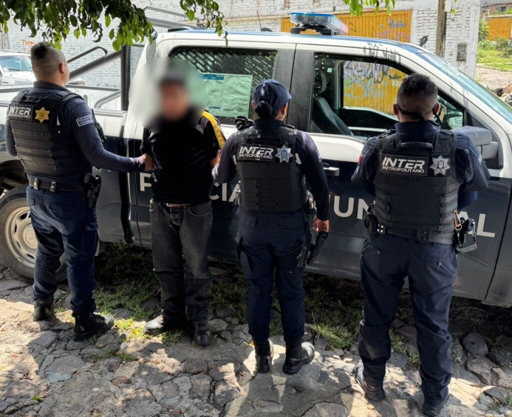 Detienen a hombre con orden de aprehensión por violencia familiar en ...