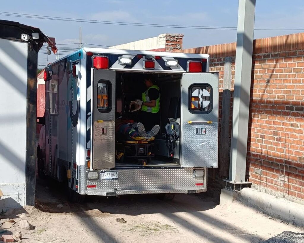 Trabajador cae tres metros mientras soldaba en negocio de Juriquilla ...