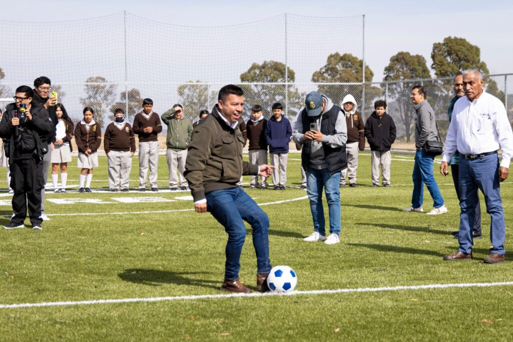 Rehabilitan cancha de futbol 7 y vialidades en Huimilpan - AlertaQro